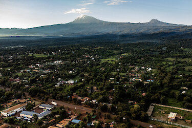 Moshi mit Blick auf Kilimandscharo